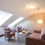 Hotel Seeblick 3*